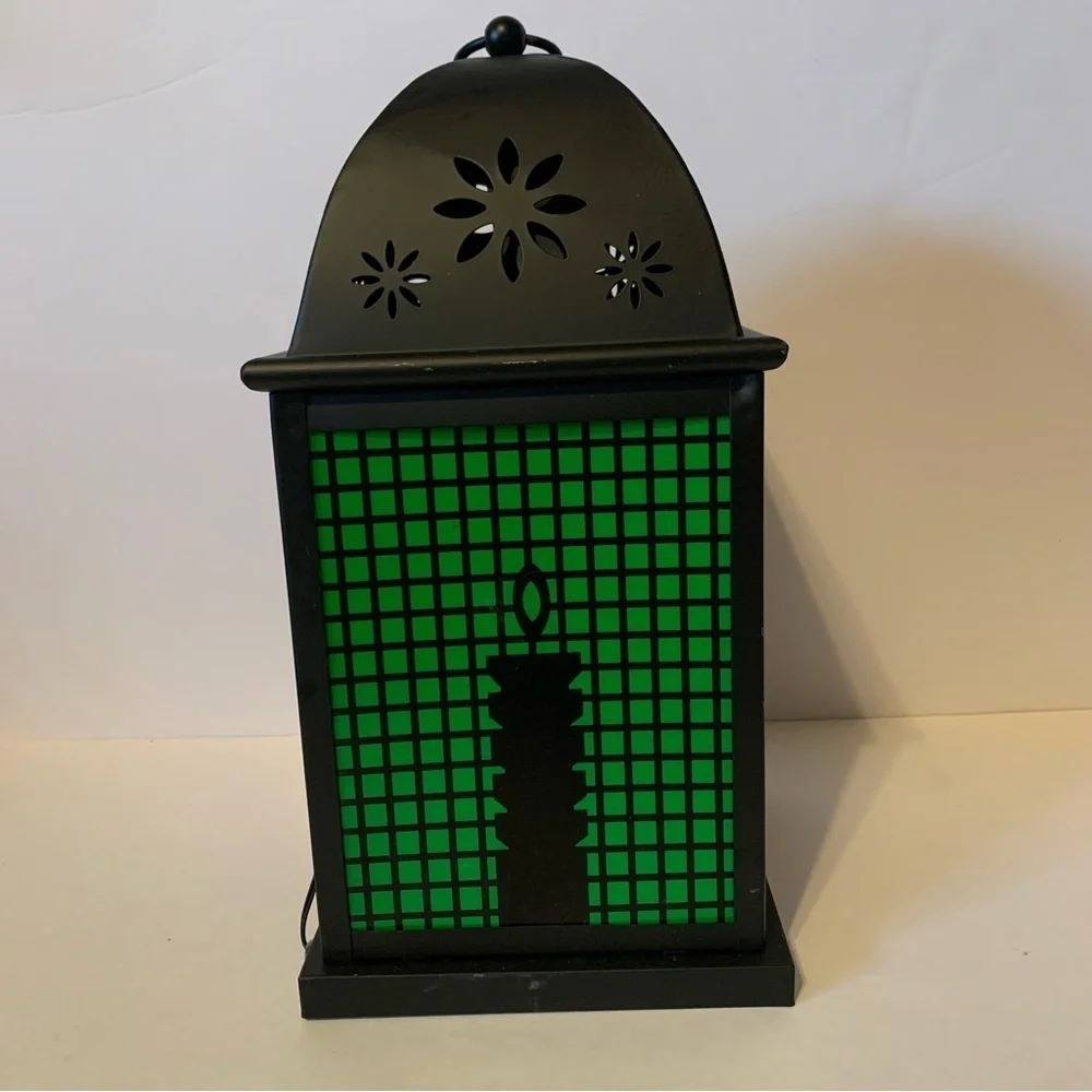 NWT. TARGET Halloween Black and Orange Skull Lantern